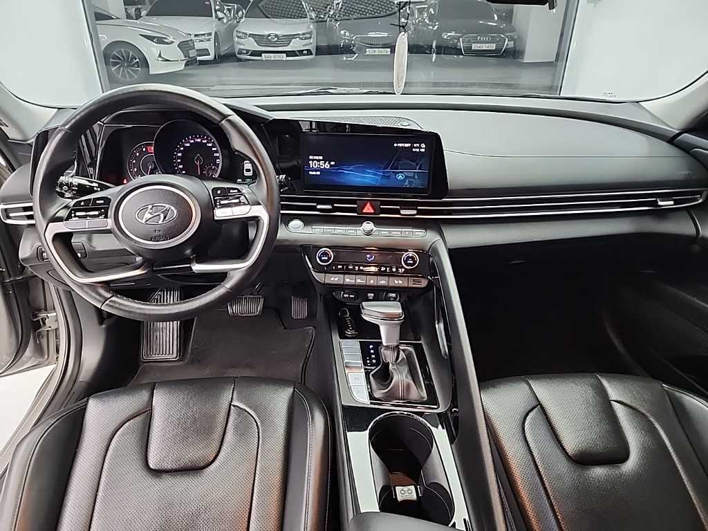 Hyundai Avante — photo 07