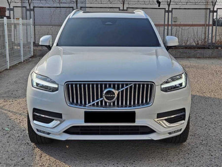 Volvo XC90 — photo 01