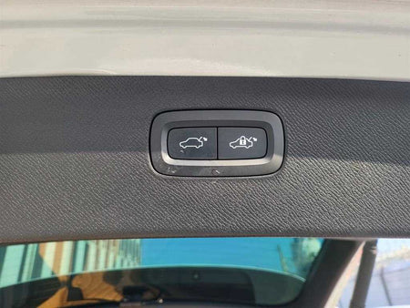 Volvo XC90 — photo 17
