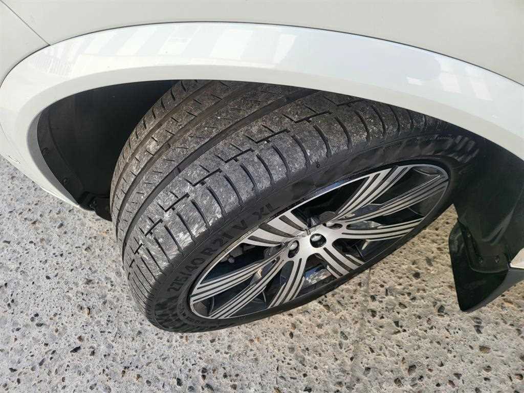 Volvo XC90 — photo 20