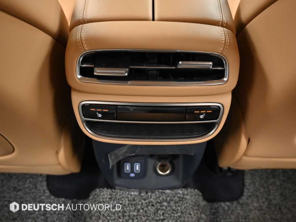 Genesis GV80 — photo 16