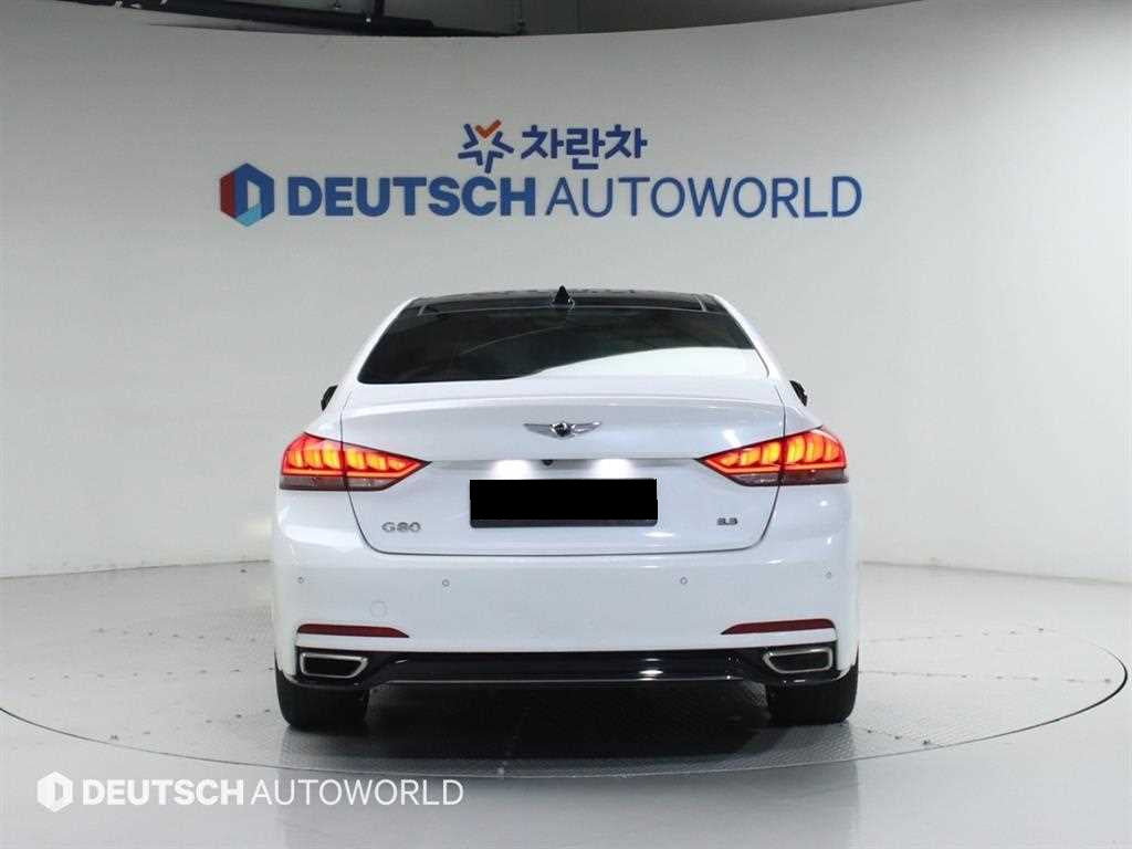 Genesis G80 — photo 05