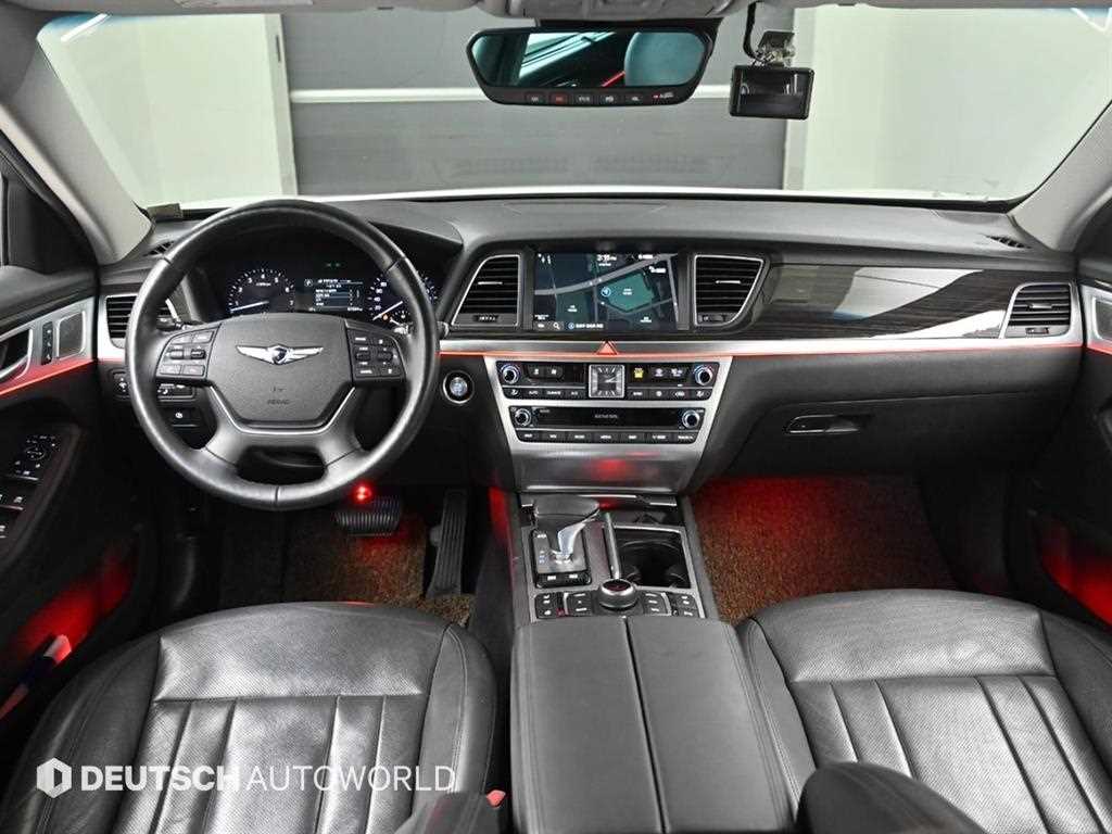 Genesis G80 — photo 10