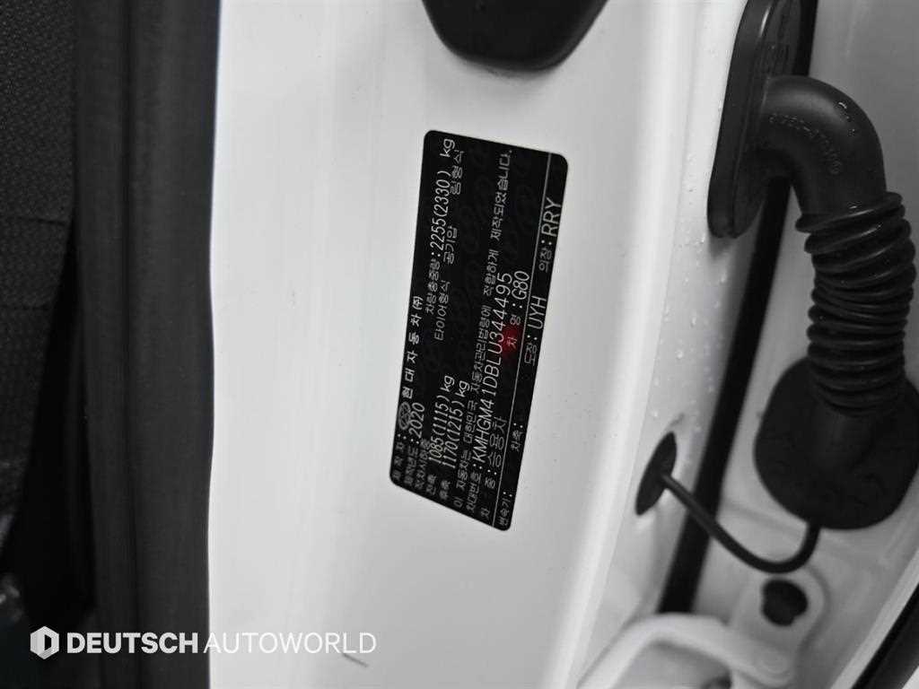 Genesis G80 — photo 19