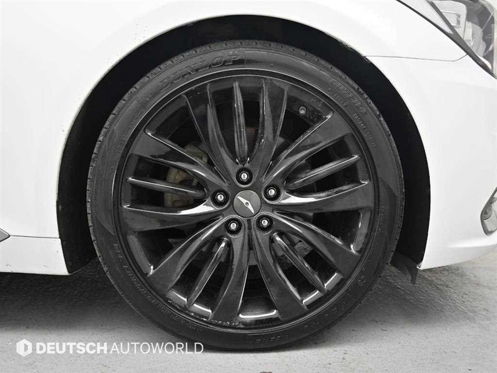 Genesis G80 — photo 20