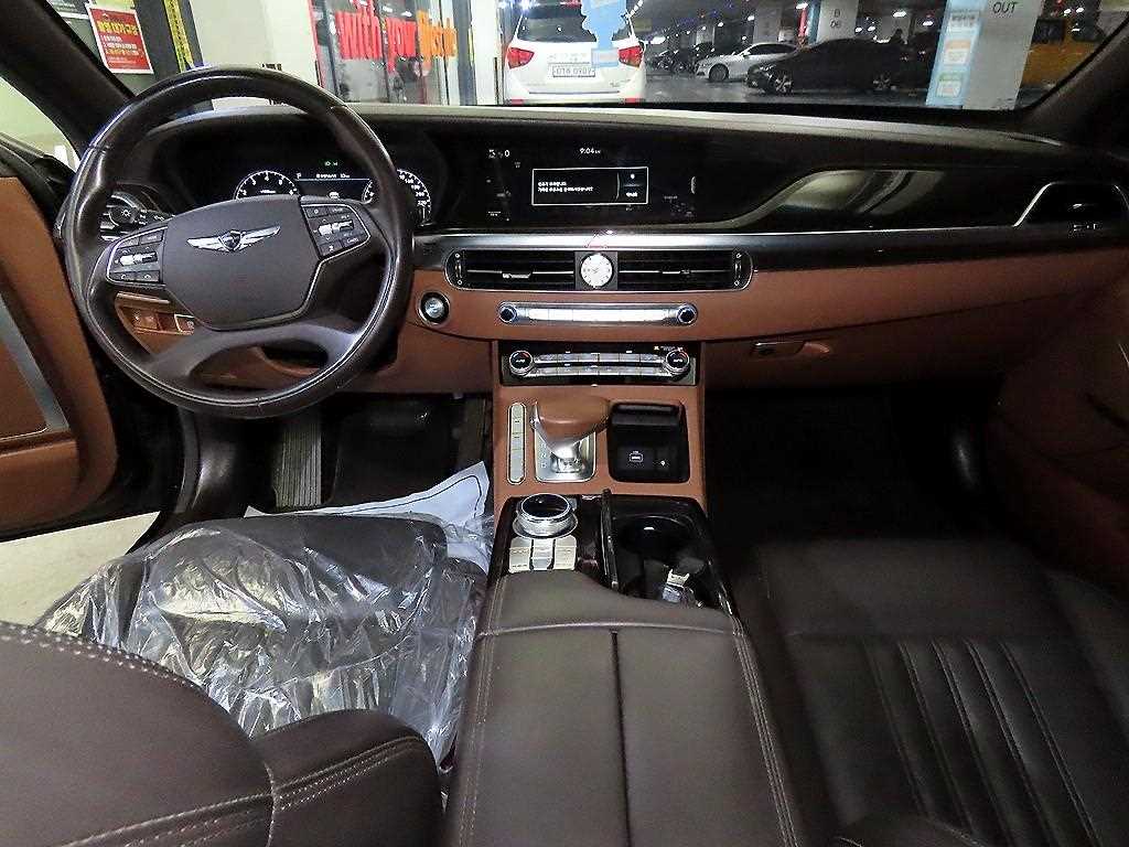 Genesis G90 — photo 10