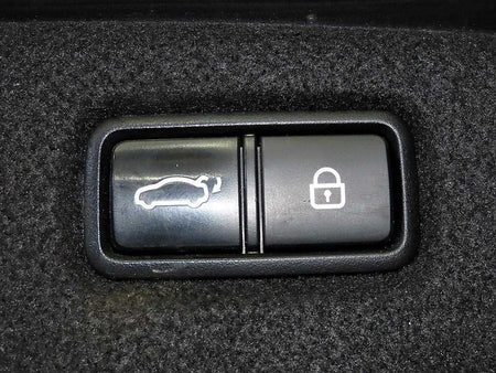 Genesis G90 — photo 17