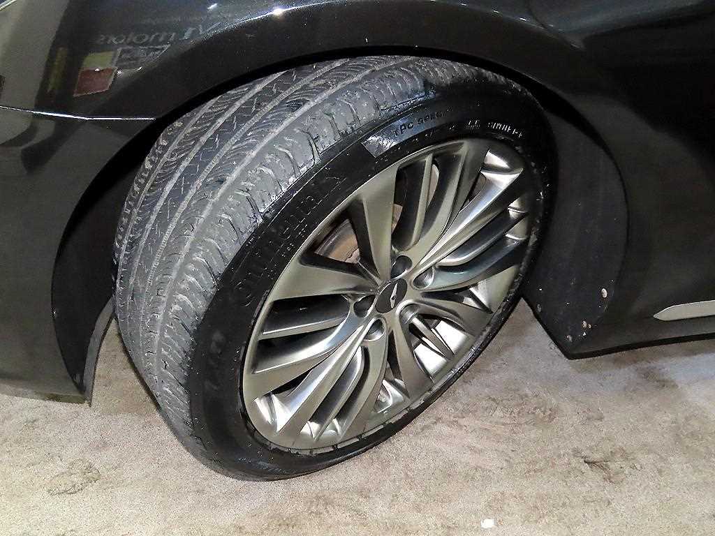 Genesis G80 — photo 20