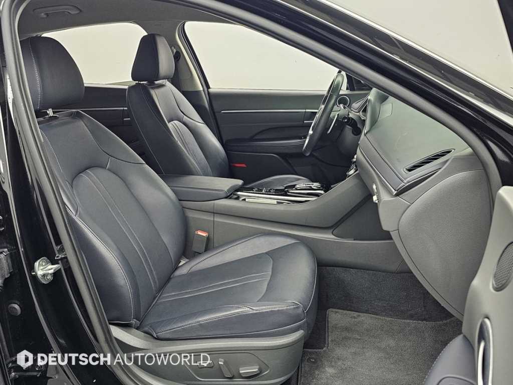 Hyundai Sonata — photo 10