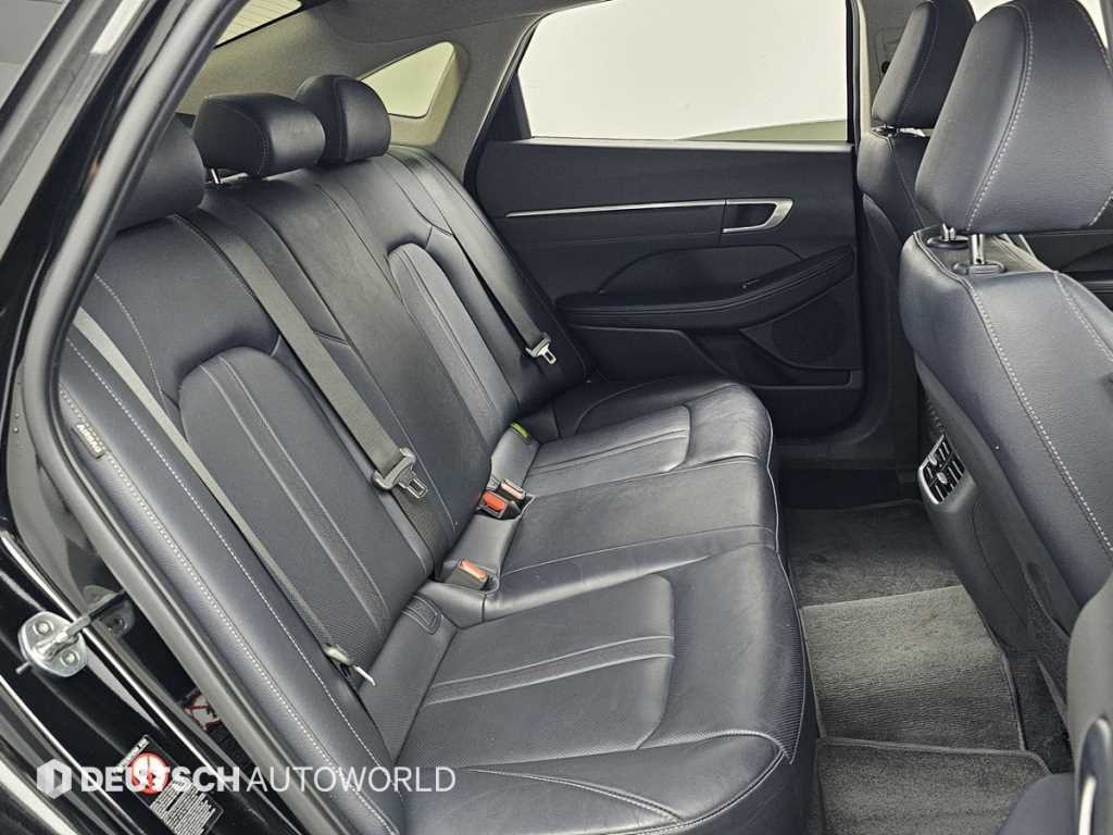 Hyundai Sonata — photo 12
