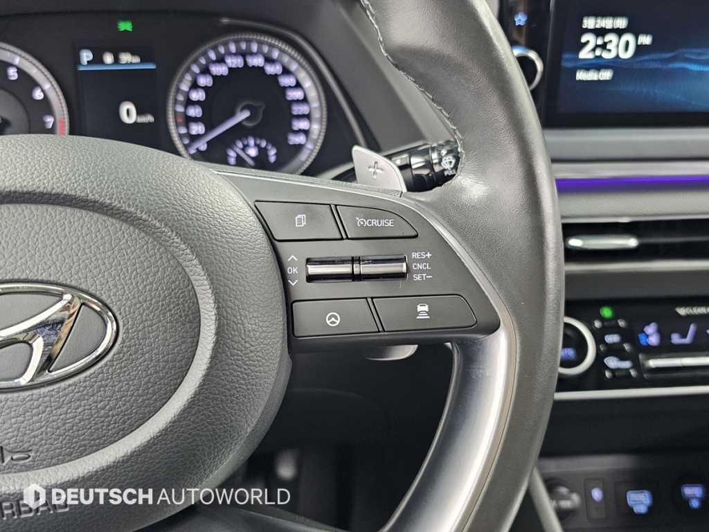 Hyundai Sonata — photo 18
