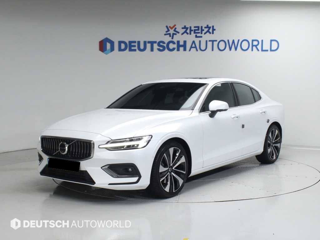 Volvo S60 — photo 01