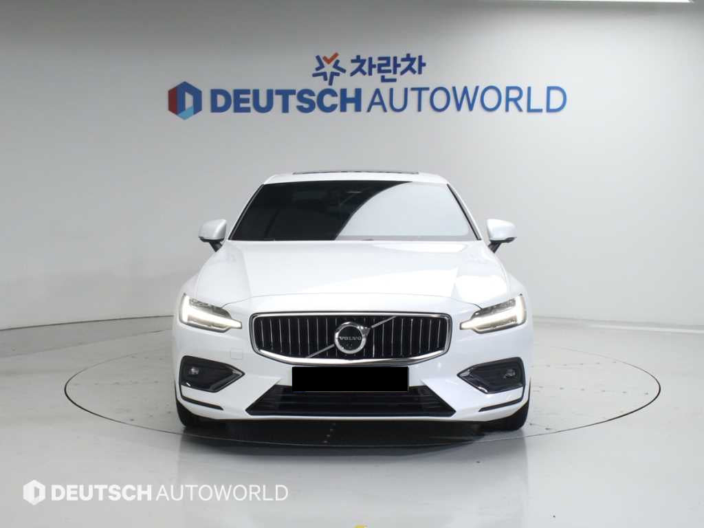 Volvo S60 — photo 03
