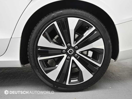 Volvo S60 — photo 05