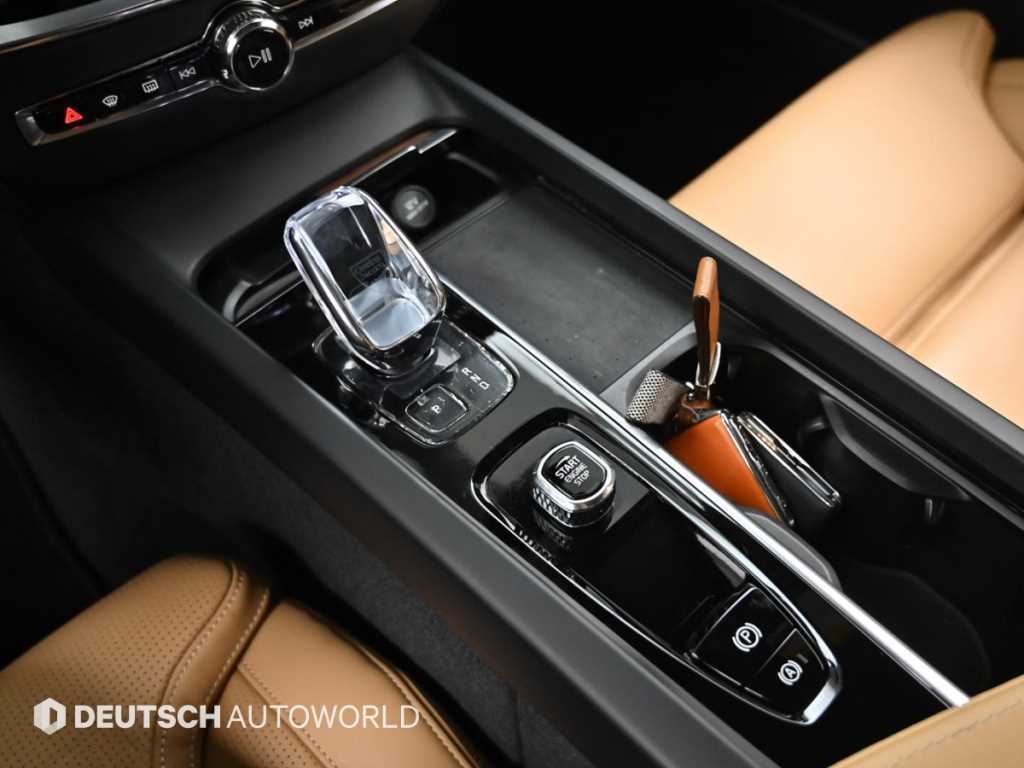 Volvo S60 — photo 09