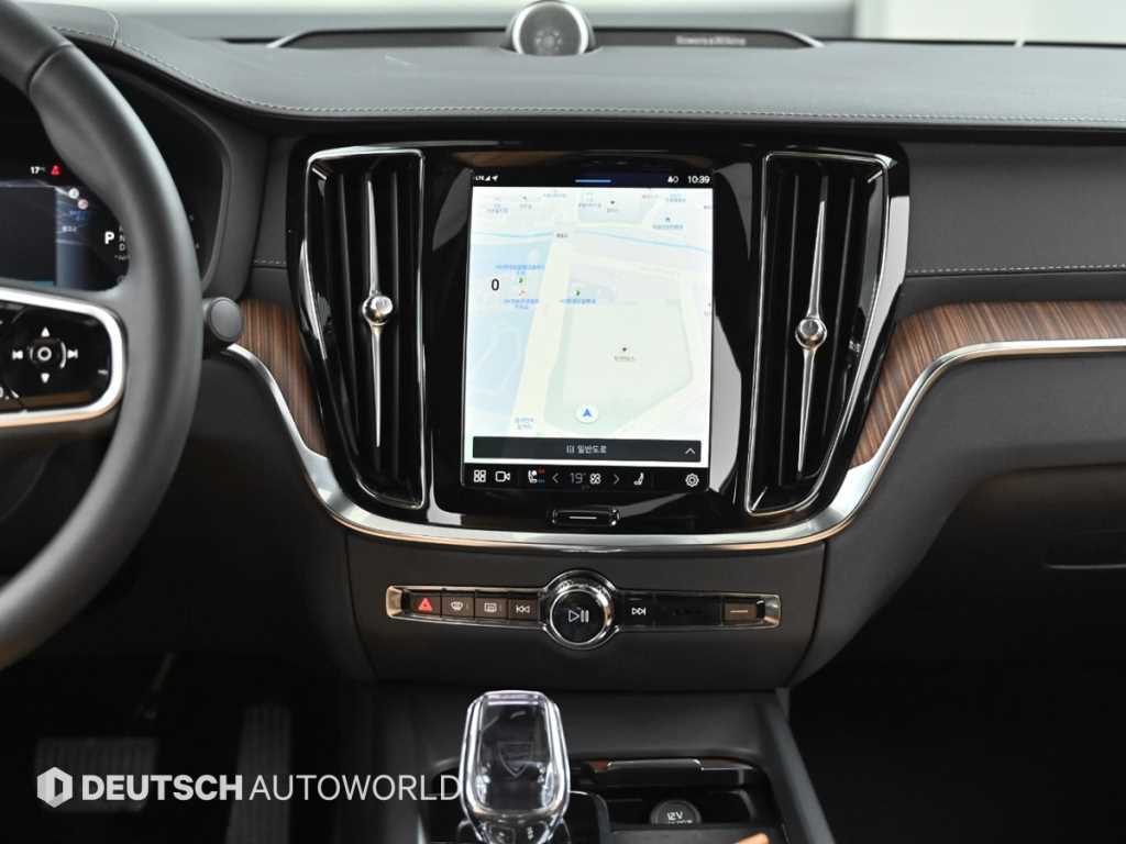 Volvo S60 — photo 14