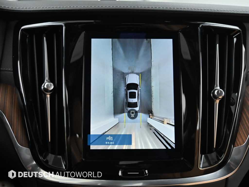 Volvo S60 — photo 15