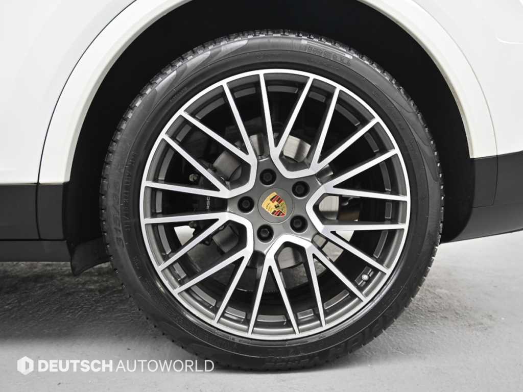 Porsche Cayenne — photo 05