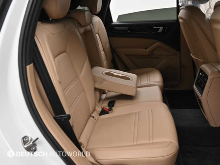 Porsche Cayenne — photo 12