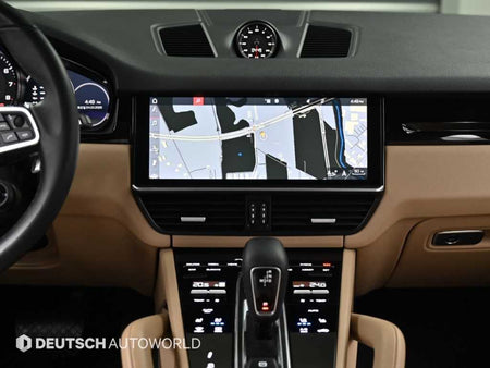 Porsche Cayenne — photo 14