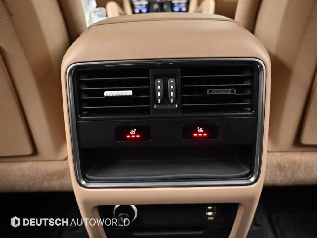 Porsche Cayenne — photo 16