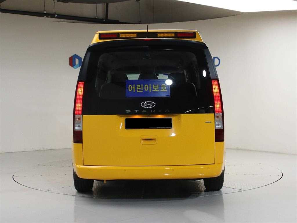 Hyundai Staria — photo 04