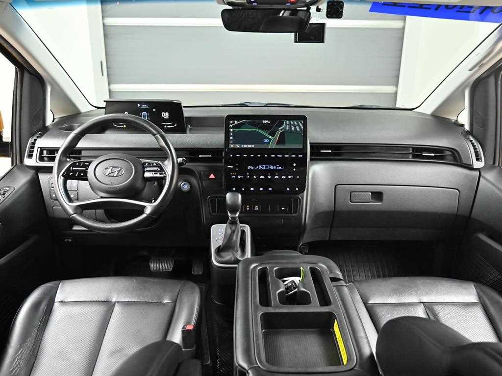 Hyundai Staria — photo 06