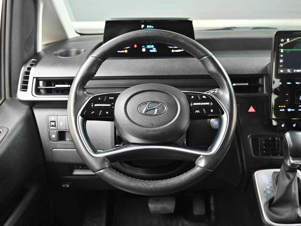 Hyundai Staria — photo 12