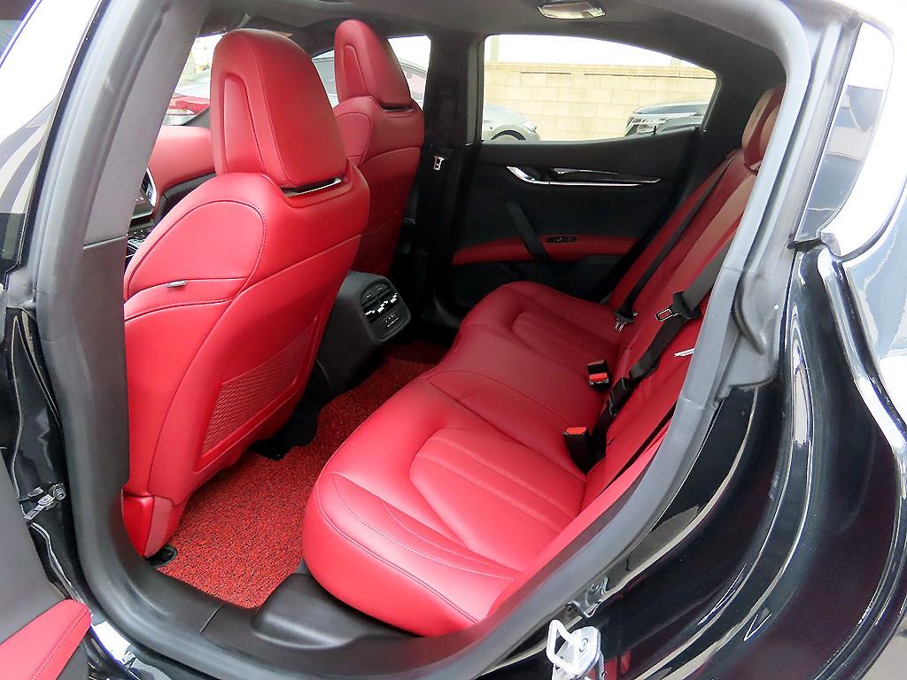 Maserati Ghibli — photo 06