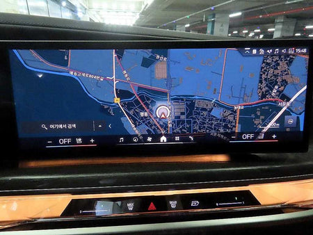 BMW 7-Series — photo 14