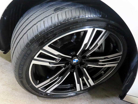 BMW 7-Series — photo 20