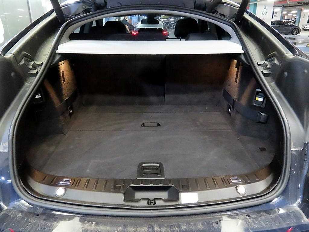 BMW Gran Turismo — photo 17