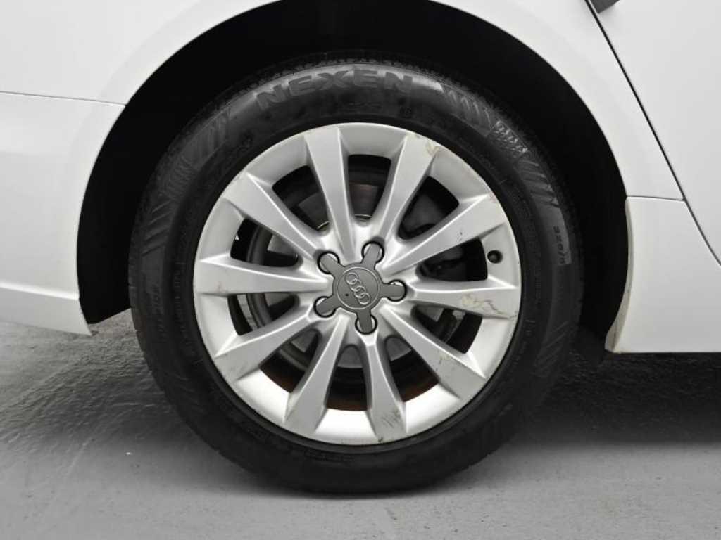 Audi A6 — photo 05