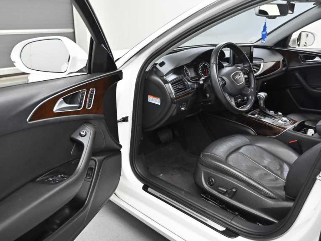 Audi A6 — photo 11