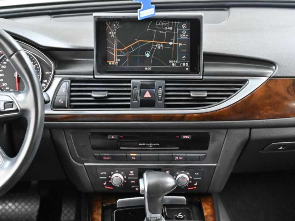 Audi A6 — photo 14