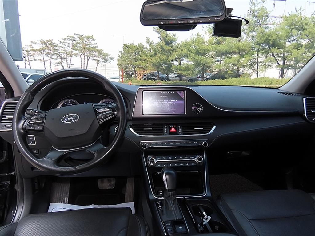 Hyundai Grandeur — photo 07