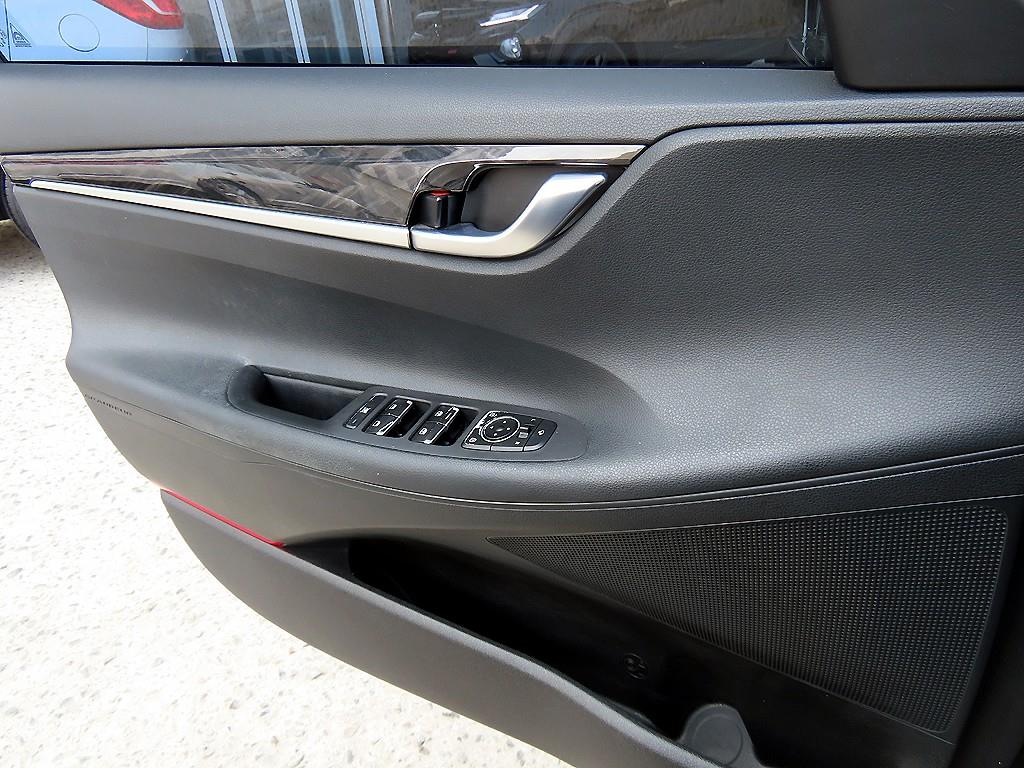 Hyundai Grandeur — photo 11
