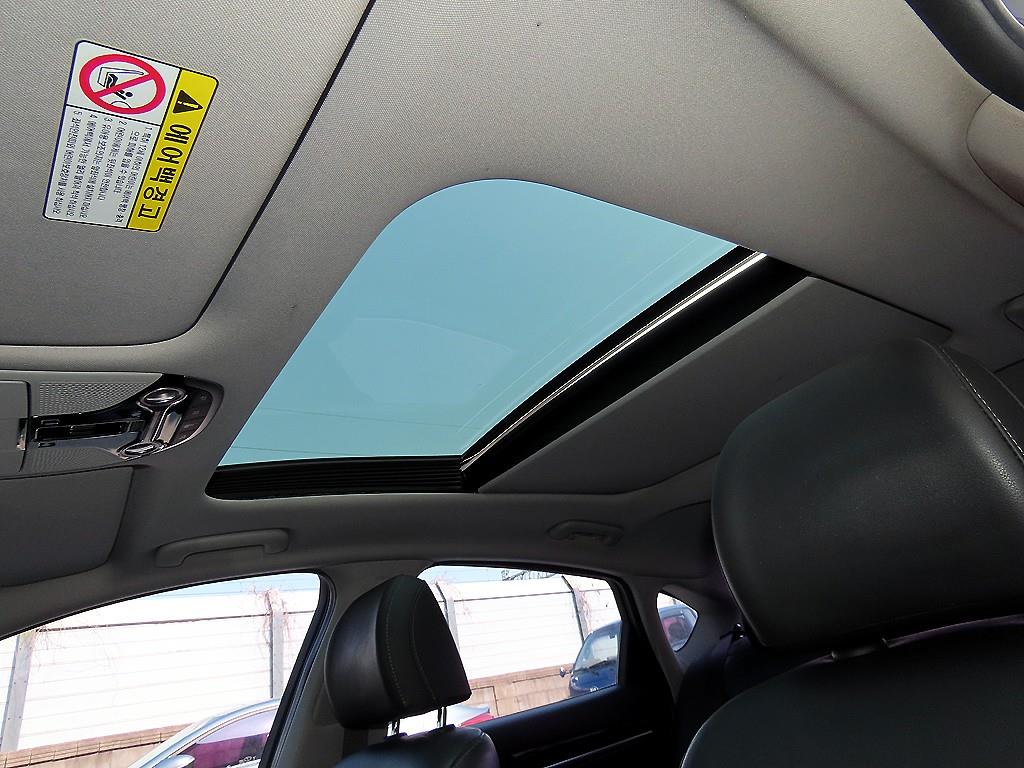 Hyundai Grandeur — photo 18