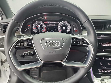 Audi A6 — photo 09