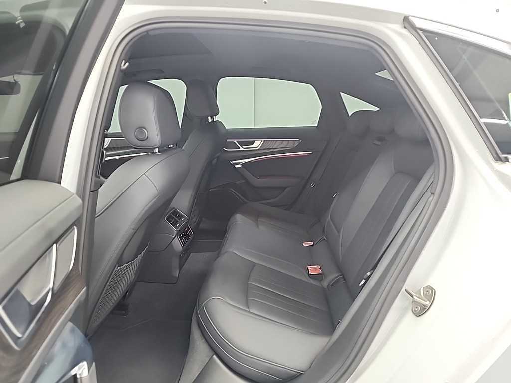 Audi A6 — photo 12