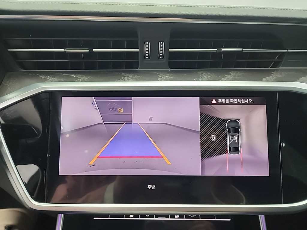 Audi A6 — photo 16