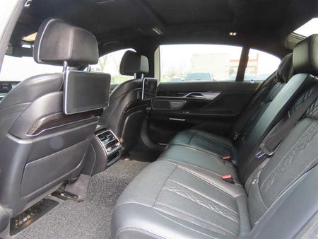 BMW 7-Series — photo 06