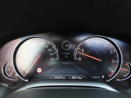 BMW 7-Series — photo 11