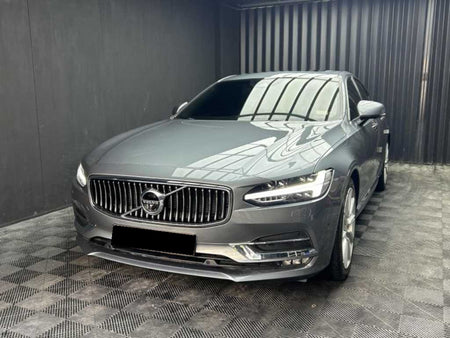 Volvo S90 — photo 01