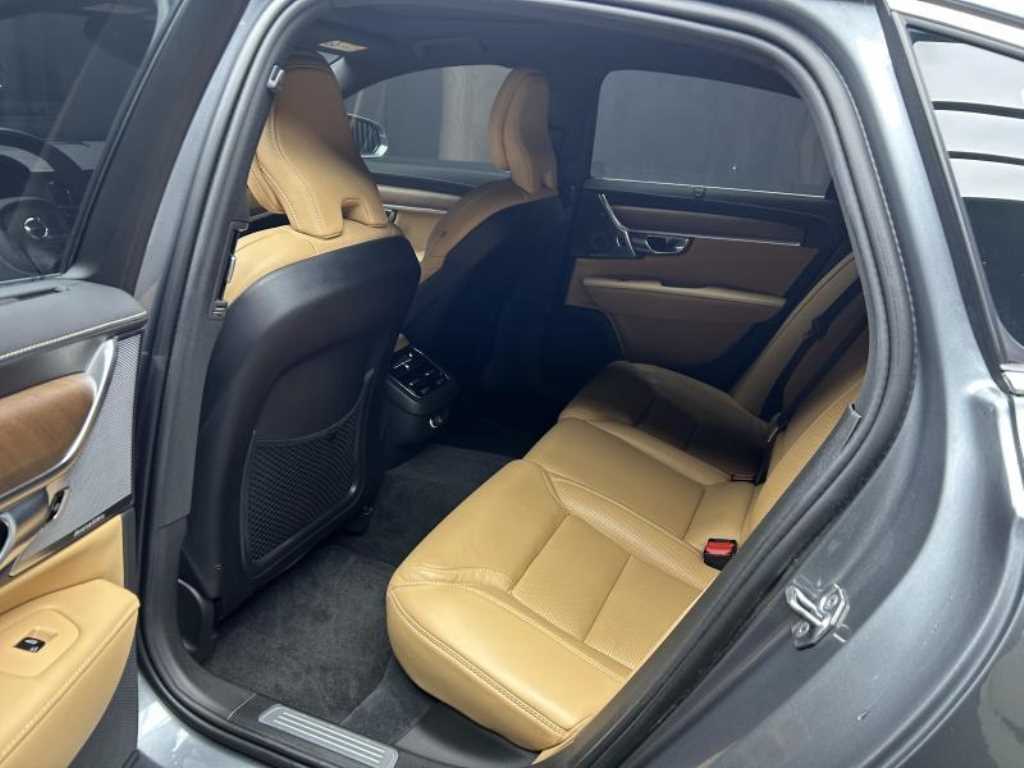 Volvo S90 — photo 04