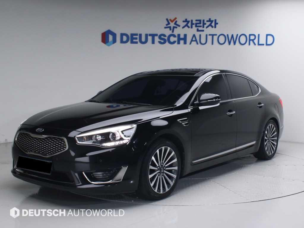 Kia K7 — photo 01