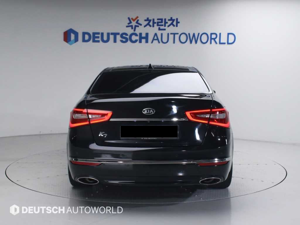 Kia K7 — photo 04