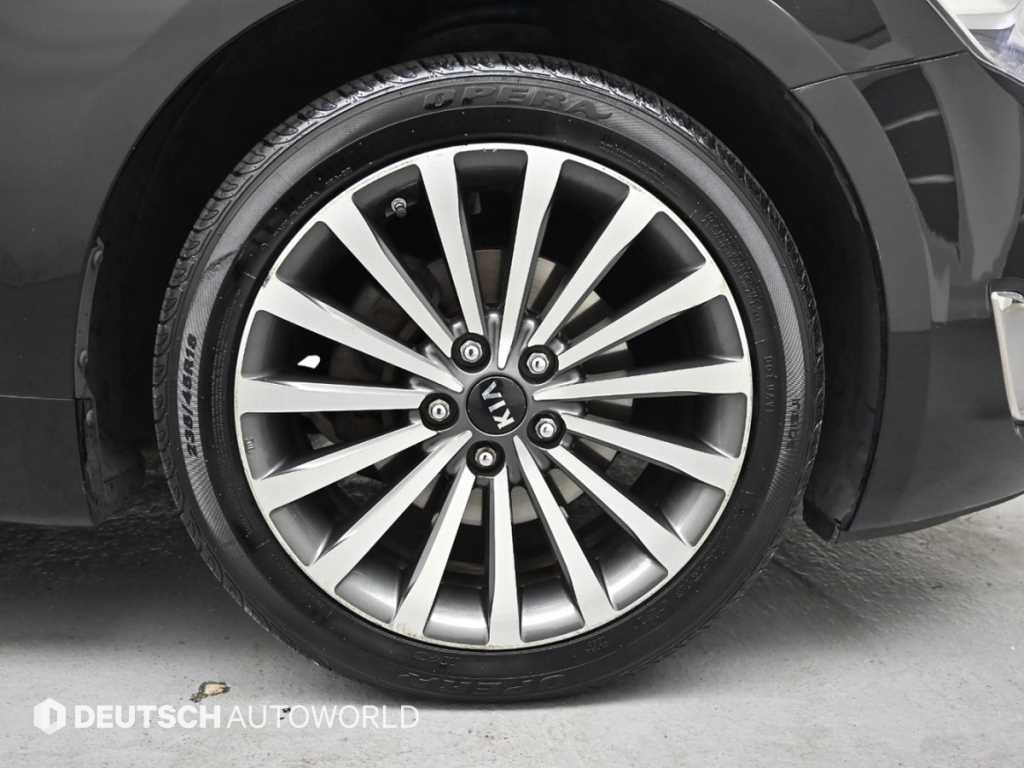 Kia K7 — photo 05
