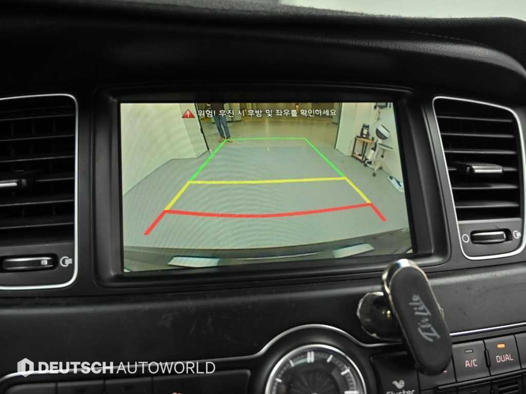 Kia K7 — photo 15