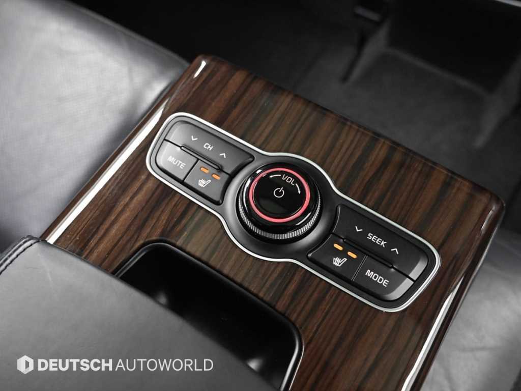 Kia K7 — photo 16
